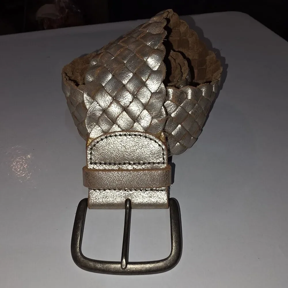 Fossil SzM Metallic Gold Basket Weave Style Solid Brass Buckle Boho Leather Belt